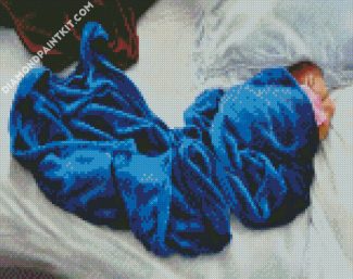 Baby In Blue Blanket diamond painting